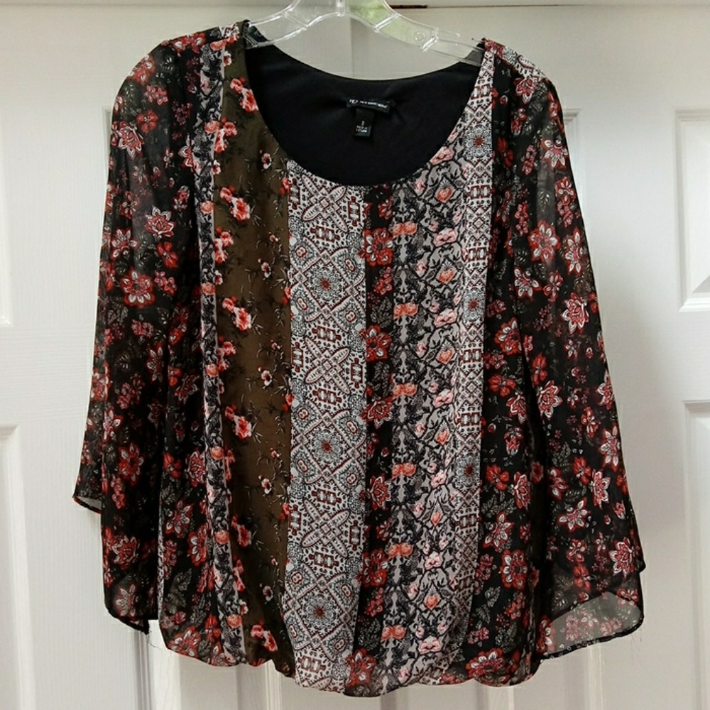 New Directions Floral boho top
